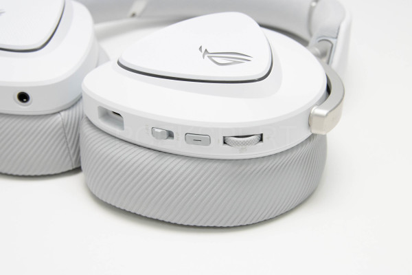 asus_delta_II_white_7
